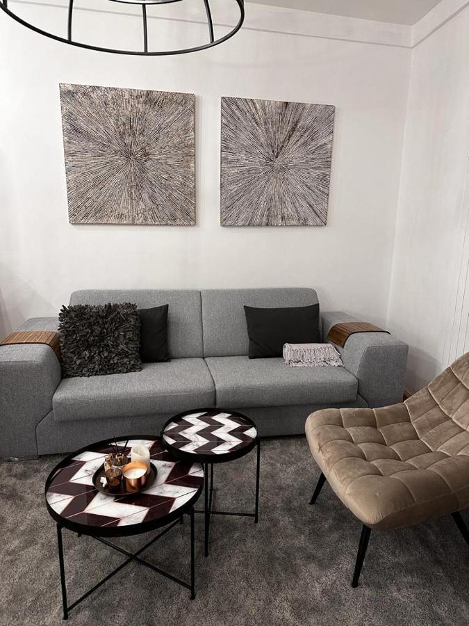 Riverside Apartment Κάρλοβι Βάρι Εξωτερικό φωτογραφία