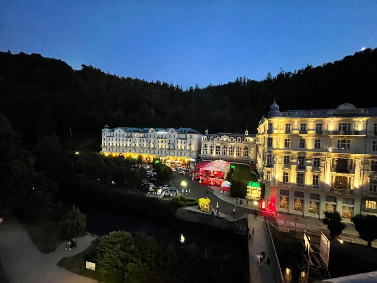 Riverside Apartment Κάρλοβι Βάρι Εξωτερικό φωτογραφία