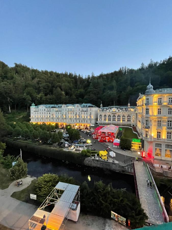Riverside Apartment Κάρλοβι Βάρι Εξωτερικό φωτογραφία